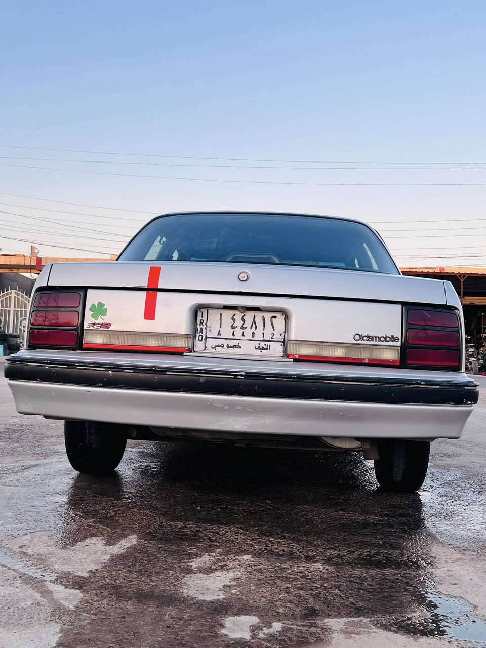 اولدز موديل 1989
معمرة سيارة مثل ما تشوف كدامك 
بيها تبخير بالمكينه 
سيارة حلوة 
السعر. 33 مستعجل على البيع 
رقم نجف تحويل 
سنوية منتهية ب2019
***********
