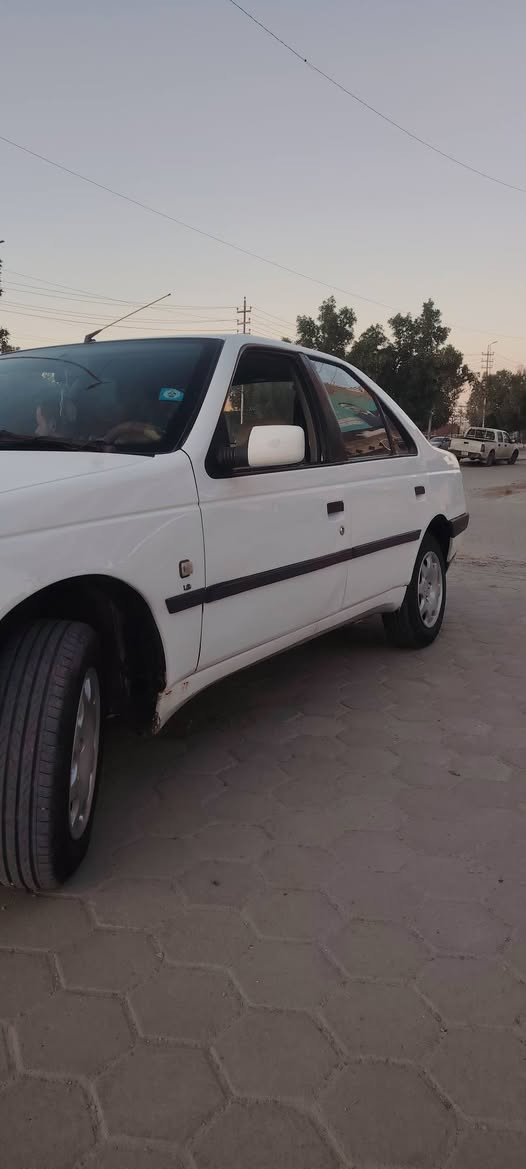 سلام عليكم ورحمة الله وبركاته
بيجو ٤٠٥ كير ومحرك كورلا بيكاجو وارد امريكي 1800 والجناي هاذا المحرك يعرف شنو من محرك تبريد ثلج سيارة معدلهة يخبل ورزانه فوول  مداور ثاني يوم سيارة ٤٠ وبيهة مجال مكان نجف حيدرية ***********
