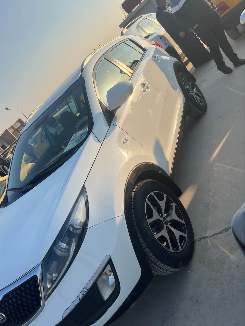 السلام عليكم سبورتج موديل 2011 للبيع خليجي

سياره جاهزه من كل النواحي كير مكينه 

تخم تاير جديد حداديه 100/100.        السعر 133

رقم بغداد نكليزي بسمي مداور ثاني يوم 

مكان السياره كوت شارع النسيج 

***********ابو كيان 

***********سيد سليم دهل اوران, واسط
