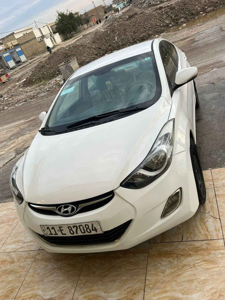 سلام وعليكم سياره النتره البيع موديل 2013 كفاله عامه من طخه وضربه موصفات معروفه السعر 122وبيها مجال مكان السياره التاجي سبع البور ***********
