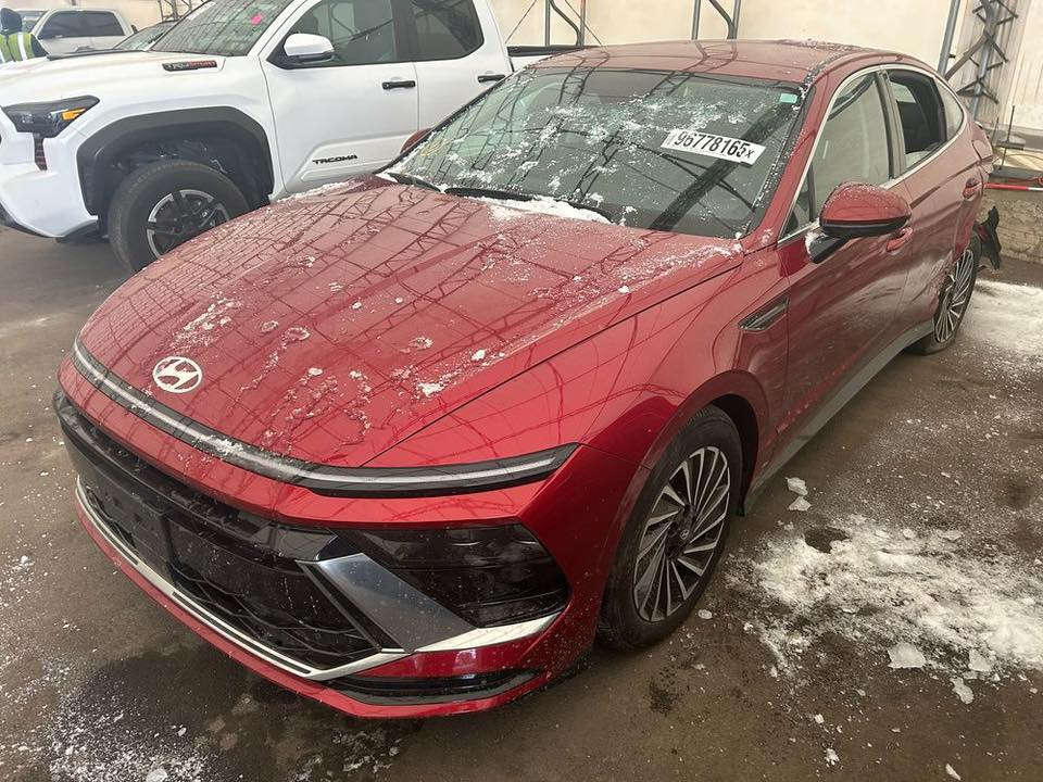 السلام عليكم سونتا هايبرد اللبيع
موديل ٢٠٢٤ 

الحادث موضح بلصوره 

السياره حاليا بطريق وصول 2/4

توصل على دبي تكدر تحوله للشمال تترقم 

رقم *********** الشعب بغداد
