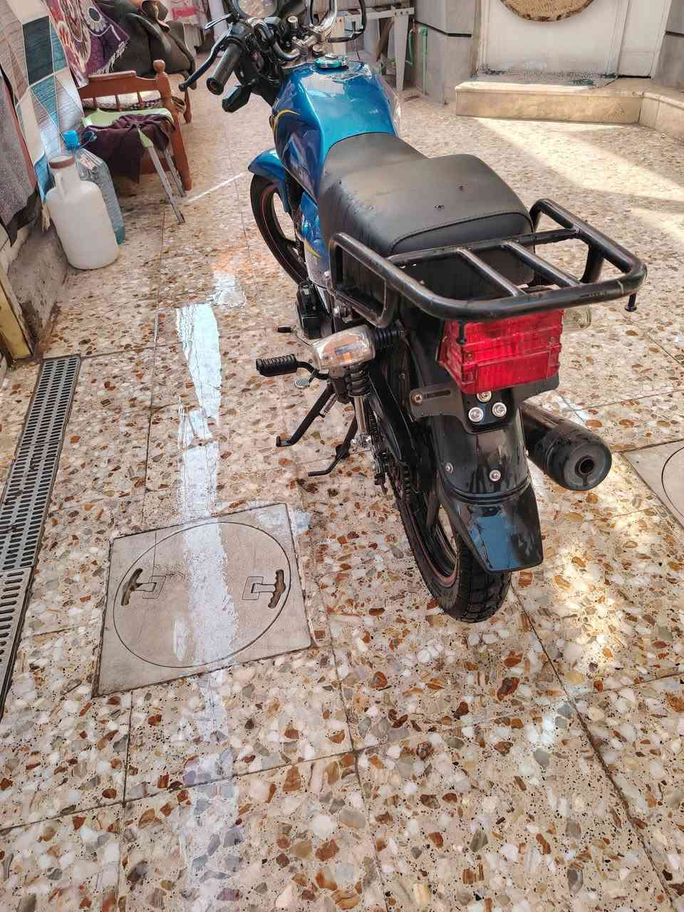 سلام عليكم
دراجه شايننك موديل ٢٥ 

اوراق سكنر اخذتها  من معرض يوسف جويه

السعر ٩٥٠الف 

محرك نظيف ما مفتوح تجي و تفحص 

الموقع العبيدي***********
