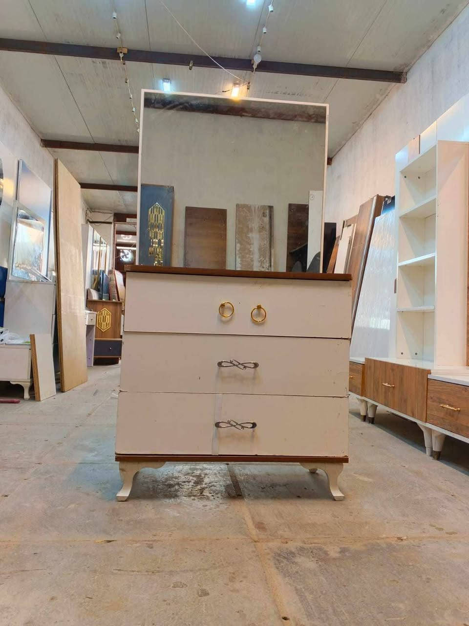 غرفة نوم مستعملة🇹🇷
نضافة 90 ٪💯فول نضافه
عدد القطع / 5
نضام / سلايت💢
سعرها 375/400 قفل💸
شد ونقل داخل بغداد مجاني🚛
يوجود توصيل محافضات 🚛


**إذا كنت صاحب هذا الإعلان وتريد حذفه لأي سبب، رجاءا أرسل رسالة إلى الدعم الفني**