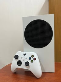 اكس بوكس سيريس S اصدار 2022 جهاز نضيف مامفتوح مداخل صيانة  كامل ملحقات...