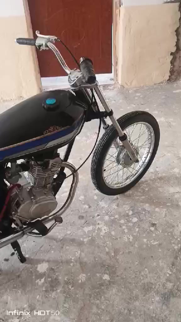 دراجه كلك لبيع شرط معدل وشلعه فول مكاان نجف. رقم صاحب الدراجه++***********
