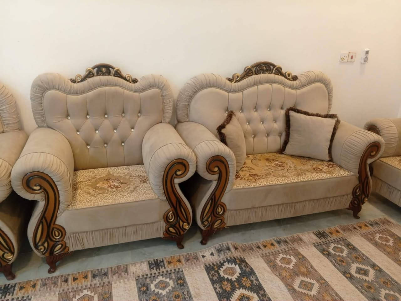 السلام عليكم مكلف بل نشر تخم للبيع 10 مقاعد جديد استخدام العنوان قضاء الشاميه للاستفسار الاتصال ***********
