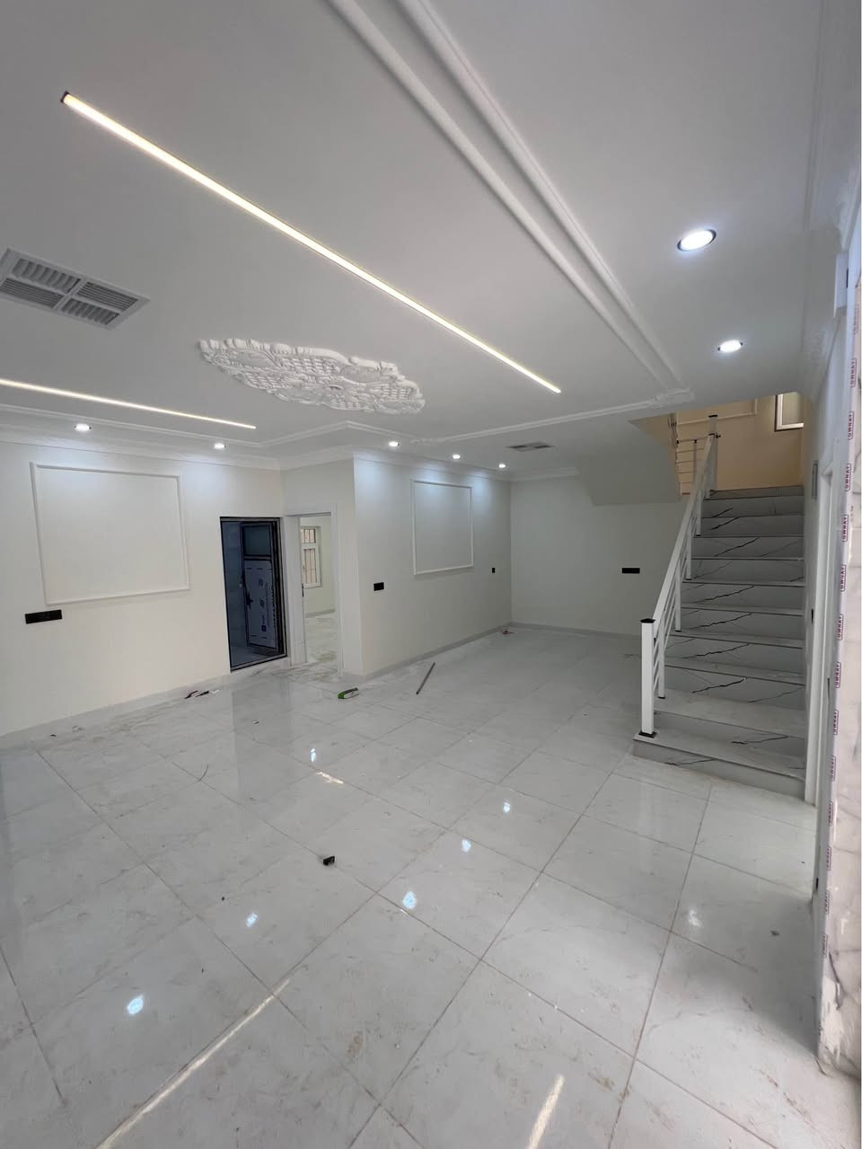 خانو بۆ فرۆشتن لە لاوان ستی ٢٠٠متر
دارلبیع مجمع لاوان ستی ٢٠٠متر 
0779 690 4123 أربيل, العراق
