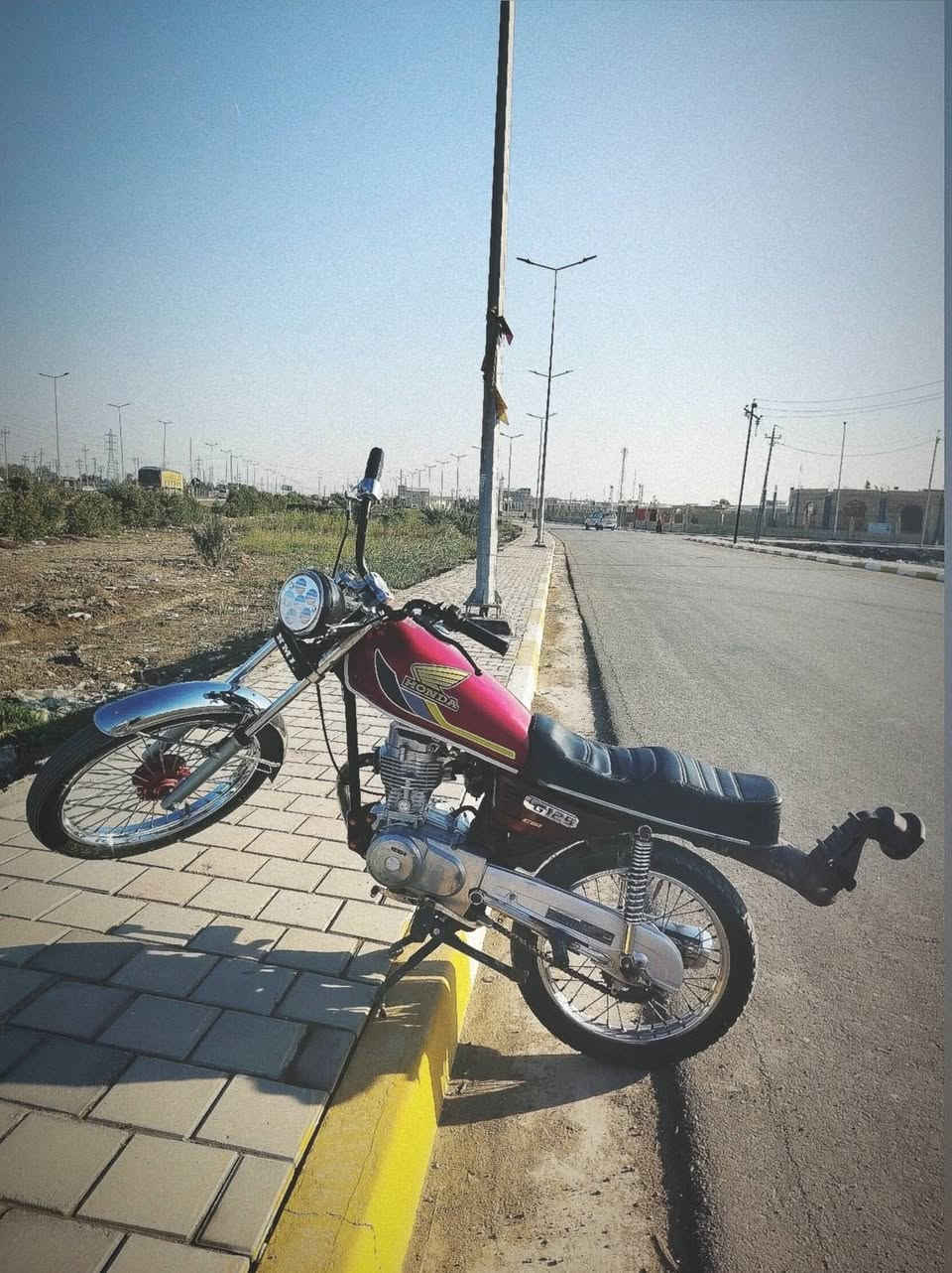 سلام عليكم دراجه نامه شلامجه شاصي 18 مال نامه بوري رفيع تعميره 21 مكينه تخبل شعله و معدل و شرط دك فصله ساعه دراجه حلو و مرتبه مال جناي مكفوله من كلشي اوراق اصولي حتى منفيس مال ايران بيه سعر 600 وبيه مجال مكاني الصويره منطقة التنميه رقم *********** متواجد واتساب
