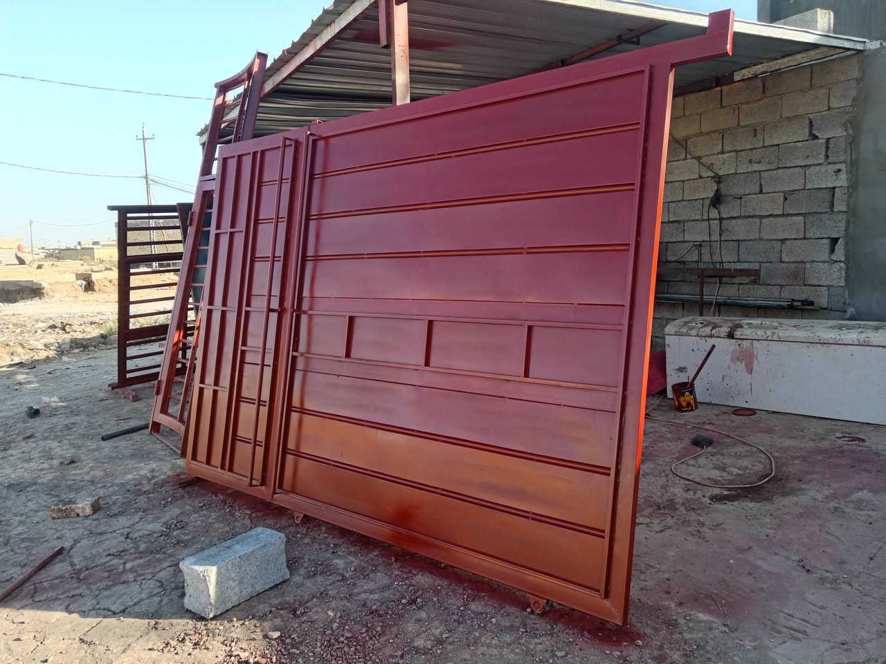 باب سلايت للبيع ثلاث مترات والارتفاع مترتين وعشره اتصال على هذا الرقم سعر مناسب***********
