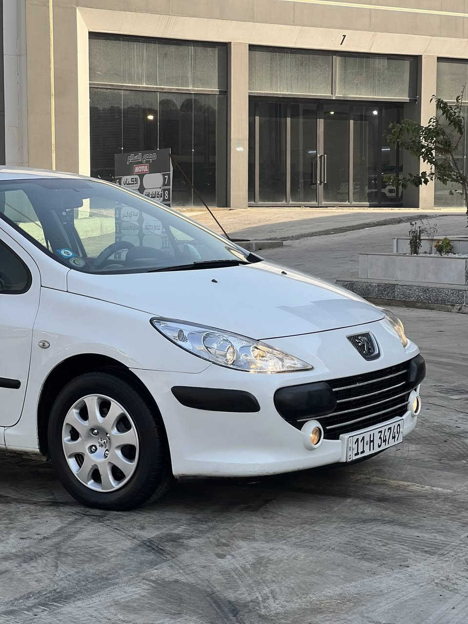 للبيع
بيجو 2006
السياره بدون قطرة صبغ
1-اربعة جامات اوتو 
2-كمبيوتر
3-مرايات كهرباء
4-بلاجكتور 2006
5-قفل مركزي
6- حساسات خلفية شغالة
السياره بدون اي جطلات على وضع الشركه شرط
كير درجة اولى
محرك درجة اولى 
صدر امامي خلفي 100/100
ترايها شرط زيرو 
السياره كلها على وضع الشركه 
تايرات جديد
لايتات اصليات جديد 
بك لايت اصلي
السياره احلا من الصور

داخلها جديد بدون اي عيوب 

السياره بأسمي تحويل او وكالة موجود

هزة وفحص جديد
 
رقم مسطرة مشروع وطني
سنوية 2031 

السياره بدون اي نقوصات 

السعر (75) وبيها مجال 

***********
***********
