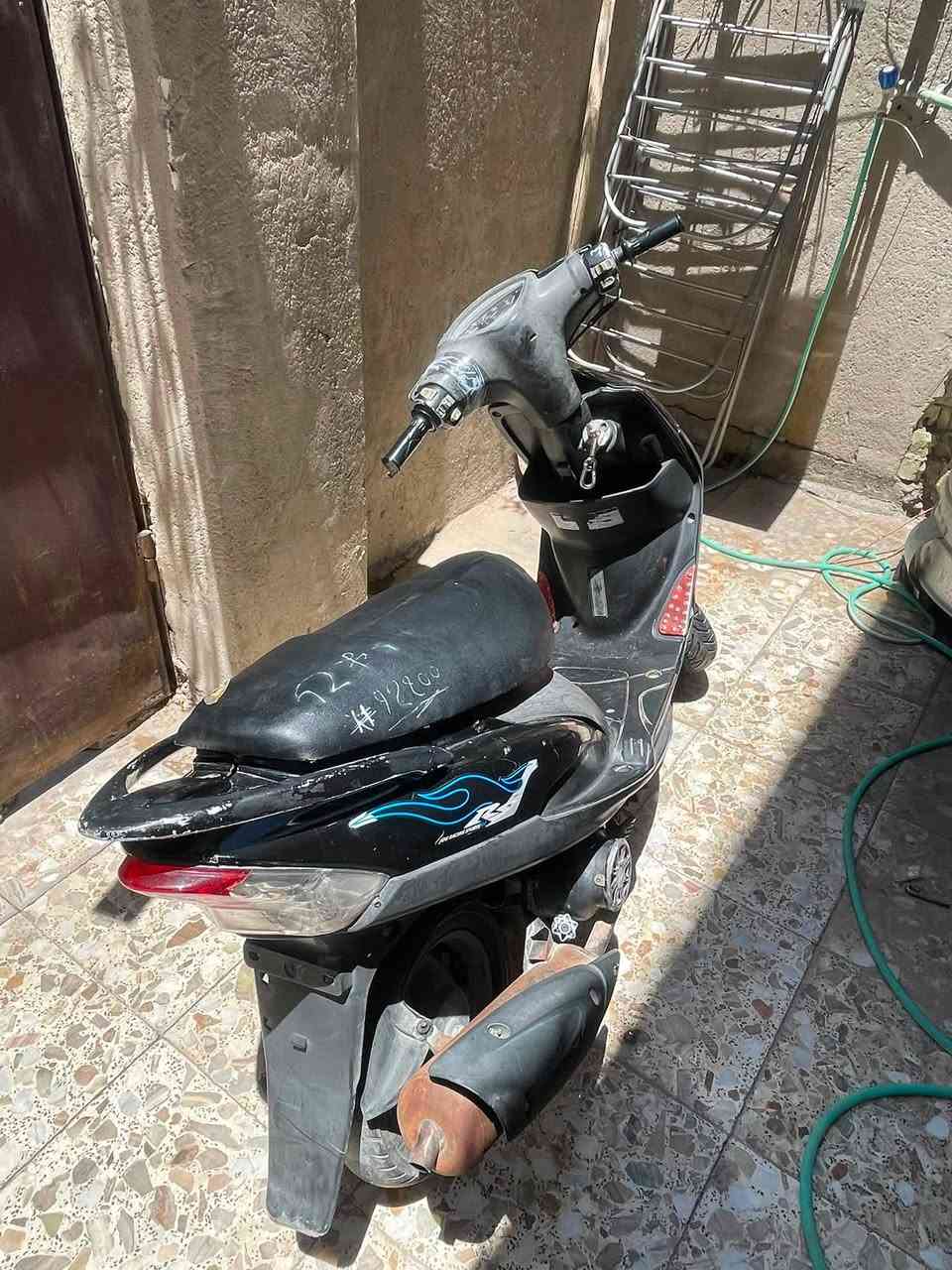 دراجة ماكس عدله سرعة 120KM نكرة سلف نكرة هندر شلعتها تشلع التبليط اكفلها الك من السرقة اذا تريد تجي

لايت عالي ناصي شغال 💡

إشارات يمنى ويسرى شغالات ✅

بريك خلفي شغال ✅

كيلو متر شغال ✅

عداد البانزين شغال ✅ 

عداد السرعة شغال ✅

محرك نظيف مامجفتة دراجة خير من الله

قفل جنطة شغال✅

تزويد خارجي 

يدات بريك امامي وخلفي

قبق فلاوين

صالنصه رياضيه صوت يخبل

مكانها بغداد الزعفرانيه

السعر 550 وبيها مجال حك الجية التواصل واتساب 

*********** 

جماعة 450 لحد يراسل♥️
