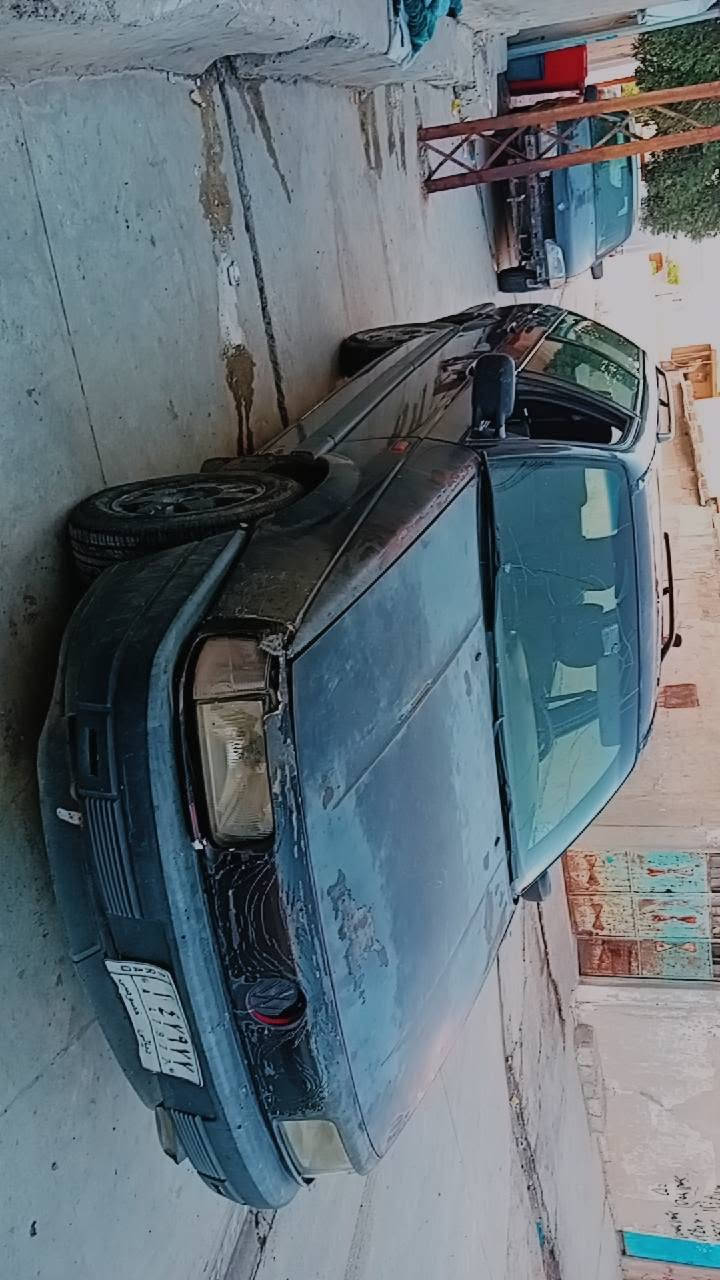 السلام عليكم
باسات موديل ٩٢ رقم ديالى سنويه تنتهي بل ٢٧ صاحبها الشرعي بل موصل محرك كير شرط طخم تاير جديد حداديه جديد باتري جديد سيارة جاهزه 
السعر ٢١$
***********

