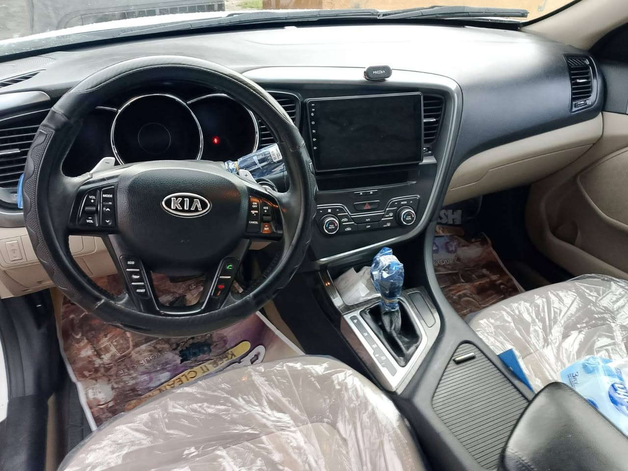 سلام عليكم 
لبيع اوبتما بوضع الشركه 
2012 خليجي مكفوله كفالة عامة لا صبغ ولا تبديل فقط بارد موضح بل سونار 
كير محرك صدر تخم تاير تدفئة تبريد كلة خير من الله 
رقم بغداد الدولي بسمي 
محرك 2400
بصمه تشغيل 
بصمه ابواب 
ويل 18 
مري شفط 
تبريد شاشه 
كامره خلفيه 
شاشه 
ماشيه 100 الف حقيقي
مكاني بغداد 
سعر مناسب 
***********
