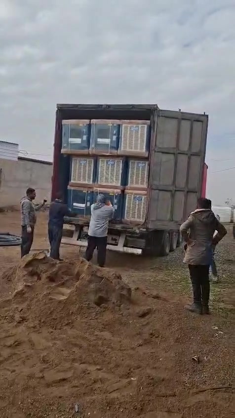 السلام عليكم وصل في مجمع المولئ مبرده حجم اثنين ونص من شركت جنيرال ماطور نحاس السعر ١٠٠ الف للستفسار ع الرقم *********** / ***********
