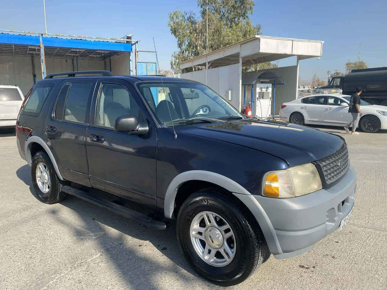 فۆرد ئیکسپلۆرە 2002 بۆفرۆشتن مەکینەی لۆکە تازە خراوەتە سەری شەش بستۆن ئەکسلی بەشەرت دەبڵ ئەکسل ئیشدەکات شانسیبەشەرت سەنەوی تازەیە تا سیو یەک بەناوی خۆمەوە حیزام بۆیاخە دۆسەی سەکنی پێوەیەتی جامکارەباو سوکان فۆلیۆم تەدیل سورعە قوفڵ مەرکەزی تەبرید ساردو گەرم ئیشدەکات سعری 65 وماعامەلە شوێن سلێمانی ڕەقم تەلەفون *********** :***********
