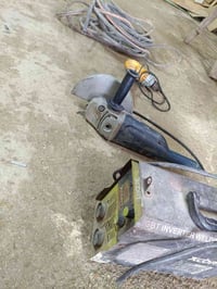 للبيع  مكينه الحيم ماعرف عطله  كوسره بوش عاطله  درين انجيكو عاطل  كتر ...