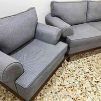 ٨ مقاعد • اسفنج طبي • نضيف