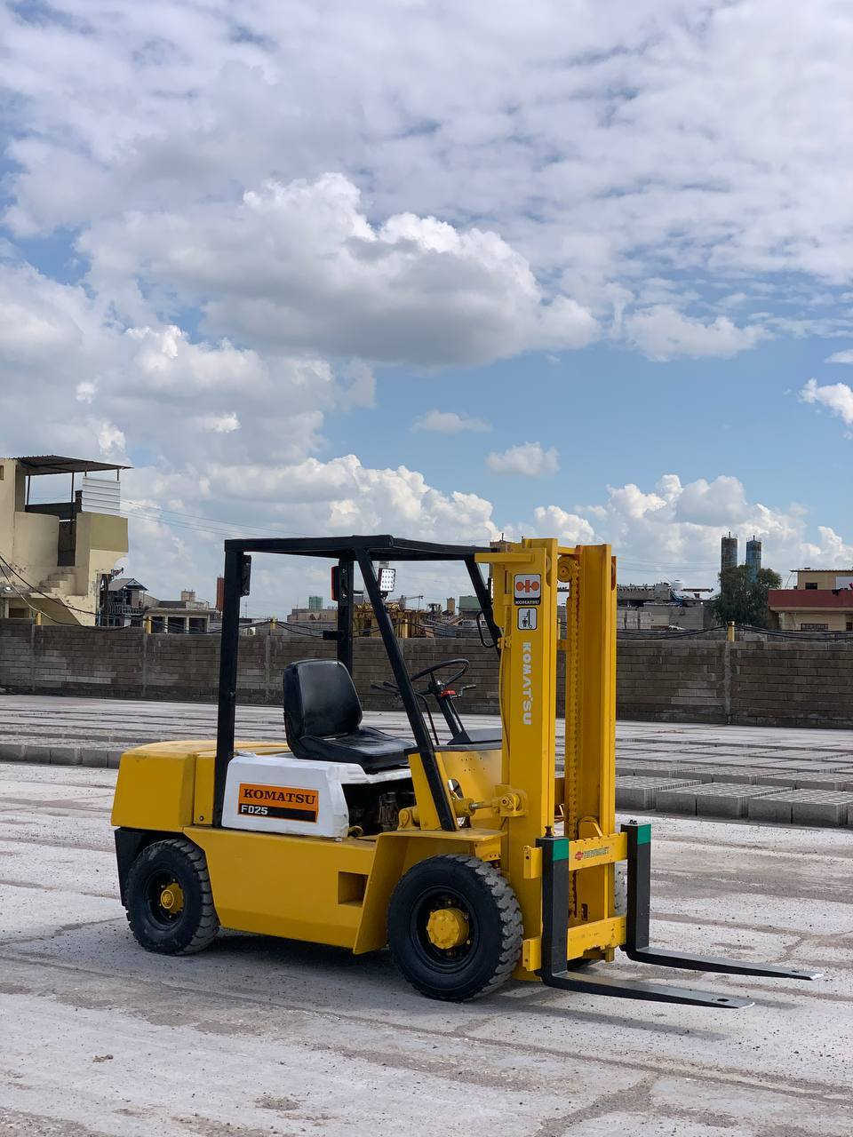 للبيع رافعه شوكيه كوماتسو موديل
1990 ثلاث طن حركتين جب حاويه كير_محرك_اكسن 
بشرط رافعه بلاديه للإستفسار اتصال ***********
