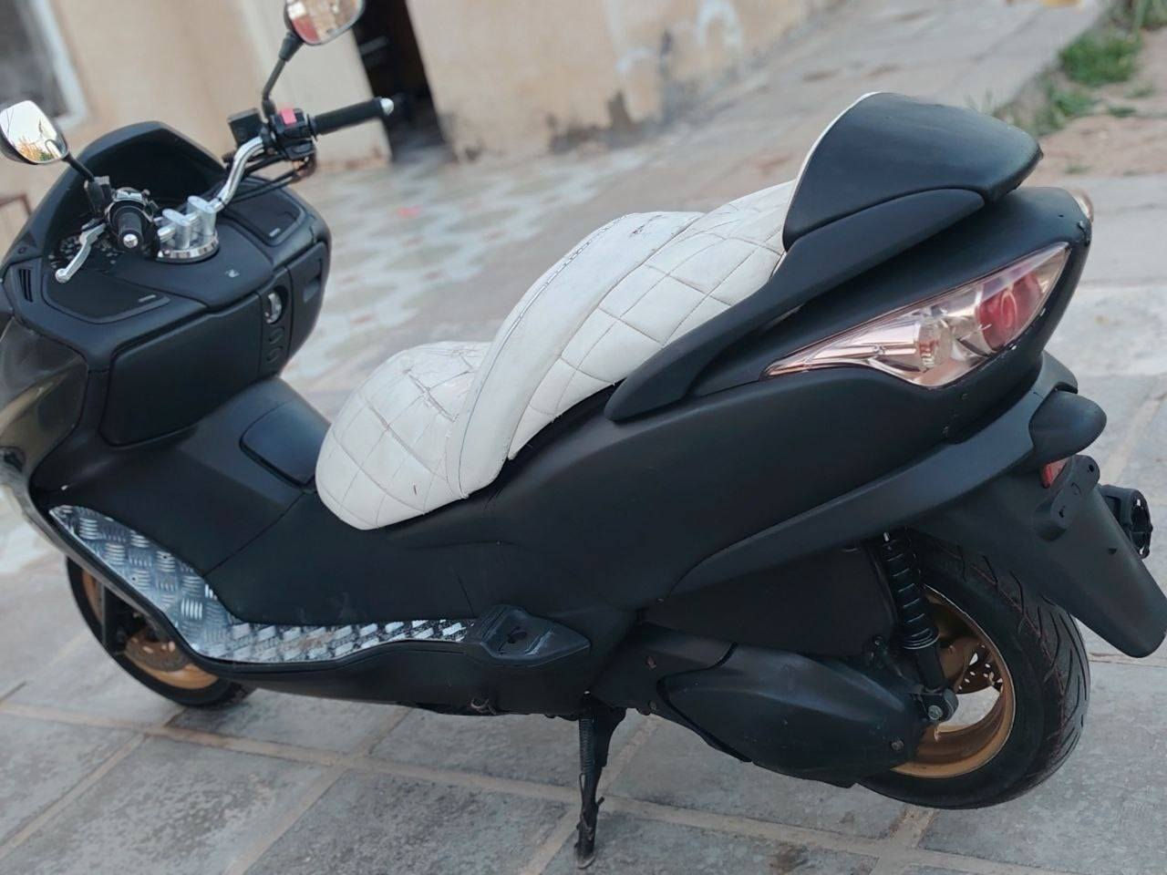 بظ فورزة ٠٩ بجم بومه فول مواصفات الكير ملغي شلعه ومعدل ١٤٠ معدل كلجات  ورة وكدام  وقايش دبلات مانقصه برغي  كهربائيات شغالة كلها   سعر التصال ***********
