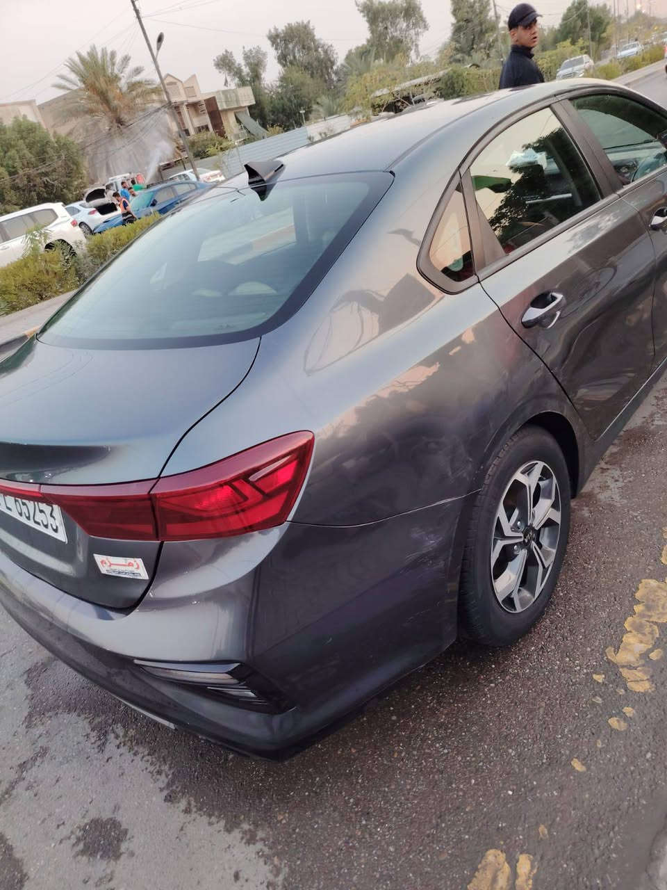 السلام عليكم
كيا فورتي  2020
وارد امريكي 
ماشيه 74
حادثها باب بصف السائق معمر وبارد جاملغ خلفي
السعر 130 وبيها مجال
السيارة كامله مابيها اي نقص
المكان بغداد الري 
***********
