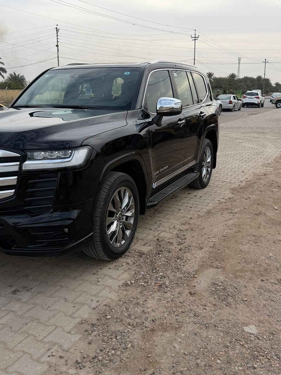 للبيع لاندكروز موديل 2024 VX لمتد
شركة تاج العرب 
داخل احمر 
زيرو ماشيه 35 الف فقط زيرووو
رقم بغداد باسمي
مغلفه ppf كامل 
فوووول مواصفات 
ابواب شفط
٤ كاميرات 360
ميموري كشن
٧ راكب كهرباء
كشنات امامي تدفئه تبريد 
كشنات خلفي تبريد
شاشات خلفيه اصليات تتحكم بكل اوبشنات السياره مو تلزيك وعمل
ترايش نفخ
مكفوله زيرو السياره
السعر : 760 ورقة وبي مجال
رقم ***********
مكان بغداد العامرية
