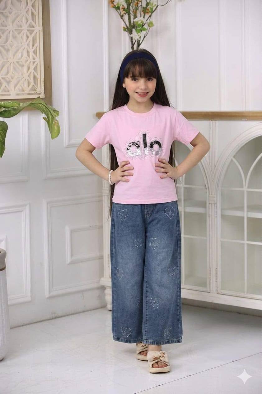 طقم بناتي نزاكه وجمال يمنه وبس
موديلاتنه ماتخلص 
عمر 2_8 سنه


**إذا كنت صاحب هذا الإعلان وتريد حذفه لأي سبب، رجاءا أرسل رسالة إلى الدعم الفني**