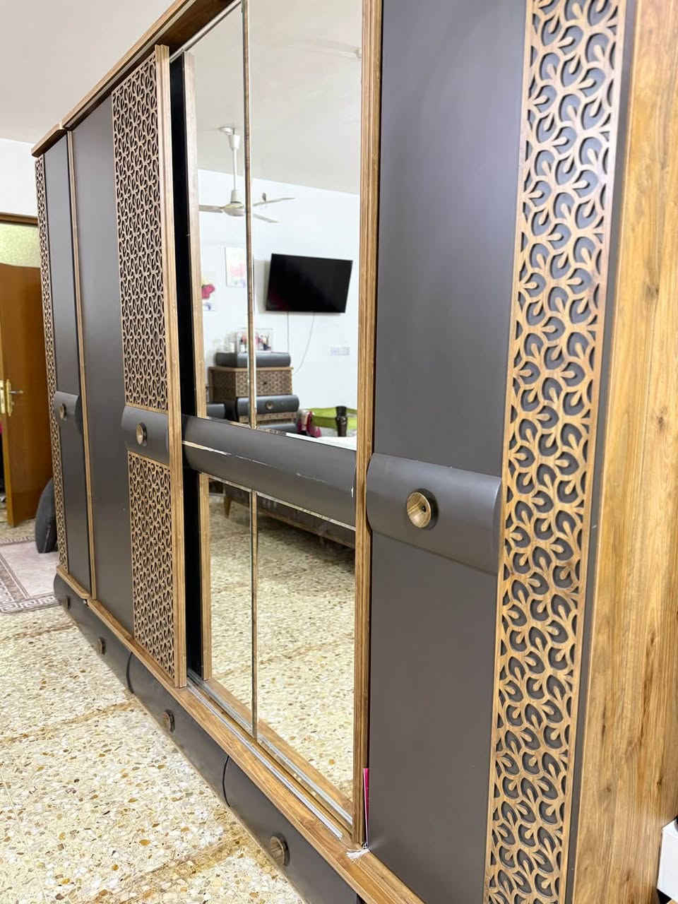 سلام عليكم
غرفه نوم جديدهشخط ما بيه 11قطعه
سعرها بمليون 

مكانه نجف


**إذا كنت صاحب هذا الإعلان وتريد حذفه لأي سبب، رجاءا أرسل رسالة إلى الدعم الفني**