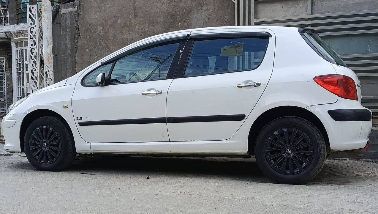 السلام عليكم
بيجو 307 موديل 2006 سيارة جاهزة من كلشي حدادية جديدة كاملة قبل اسبوع  مشتغلها كير ومحرك مكفولات ترايك للبصرة محرك 2200 سيارة بدون صبغ فقط باب سايق مبدل نفس اللون كهربائيات بلادية مملعوب بيها  السيارة بسمي تحويل  ثاني يوم 
السعر 51 قفل 
عنواني بغداد ***********
