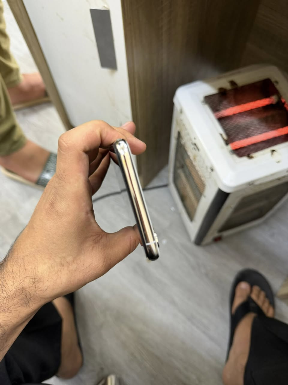 سلام عليكم
X MAX
ذاكره 512
تليفون نضيف ما مستخدم 
بغداد ***********
