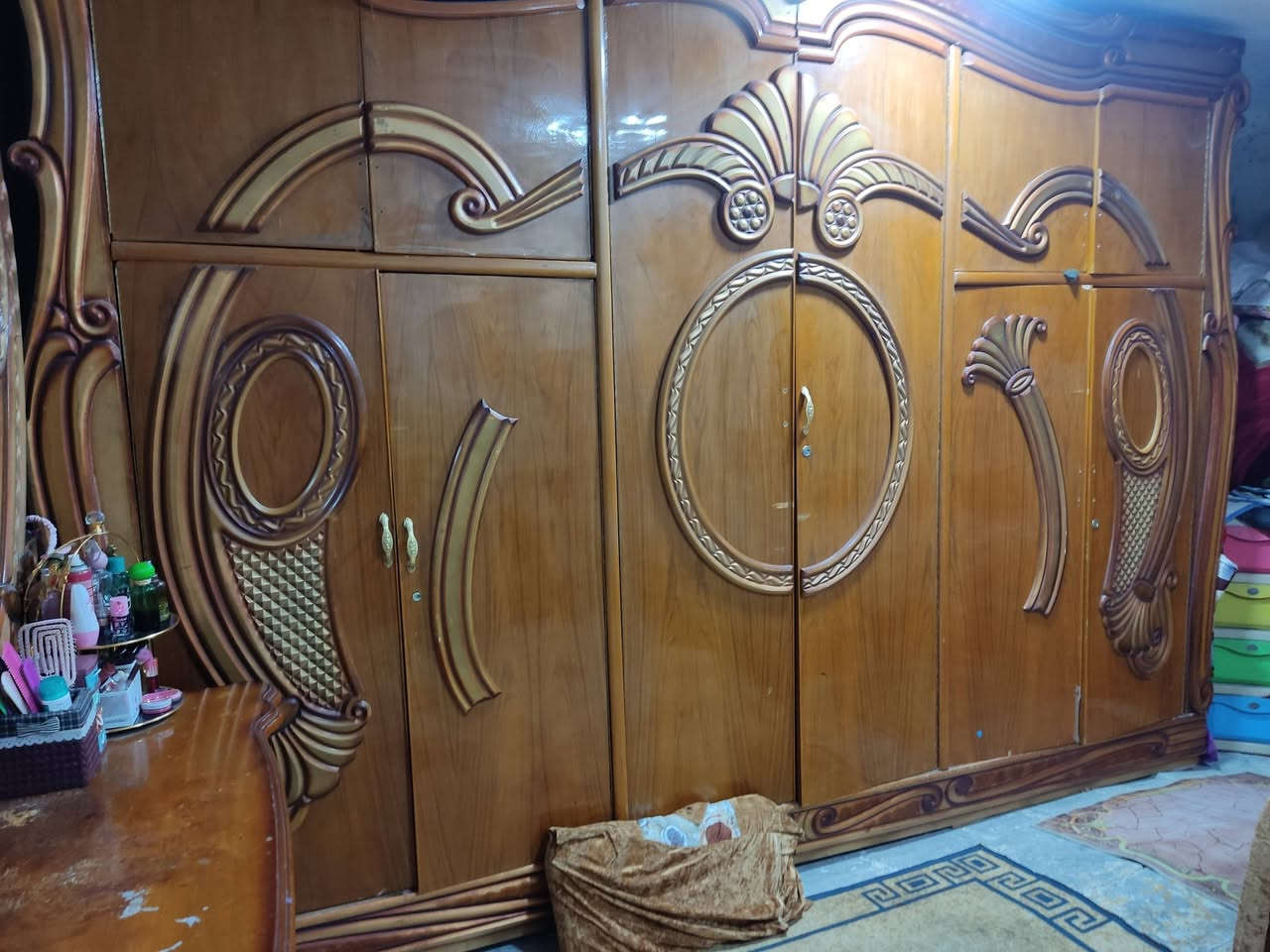 غرفه نوم 6قطع تفصال كنتور ملحق 6  ابواب 600وبيها مجال مدينه الصدر ***********

