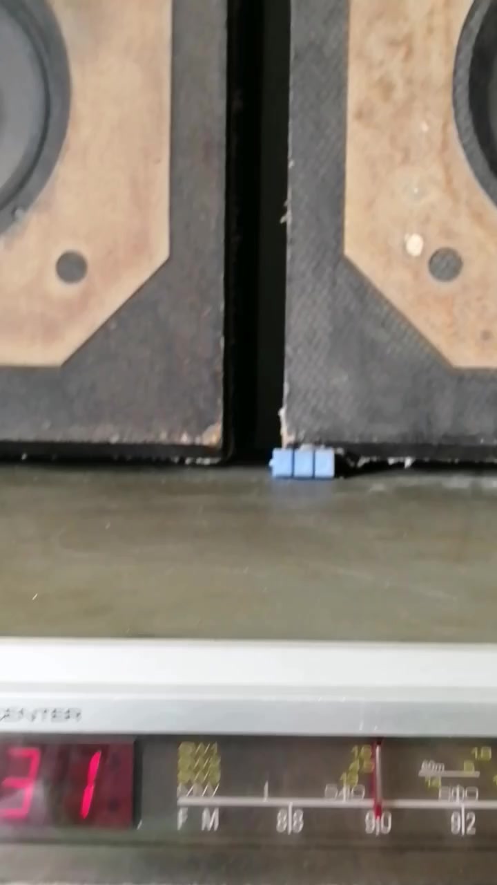 بسسب الوعود الكاذبه اعيد النشر. ٠السلام عليكم  جهاز ياباني انتيكه. BENYTONE  3/1. شريط كاسيت صغير وشريط كاترج وراديو متعدد الموجات اضافه ال؛ FM. وسماعتين كبار الاصليه ماركه BENYTONE الشراي يتفضل  خاص


**إذا كنت صاحب هذا الإعلان وتريد حذفه لأي سبب، رجاءا أرسل رسالة إلى الدعم الفني**