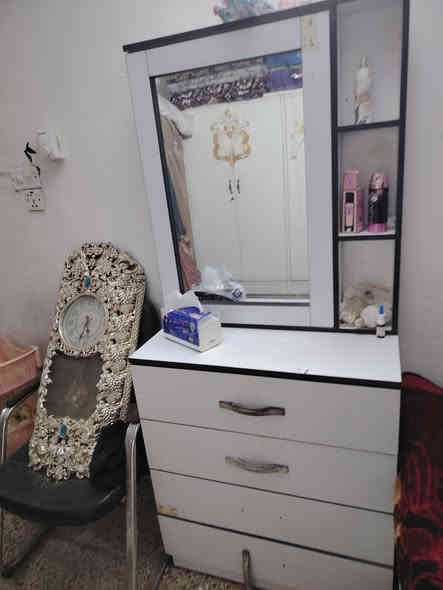 السلام عليكم غراض مال بيت البيع شلعه وحده الي يفيدنه يتفضل *********** بي وتساب
