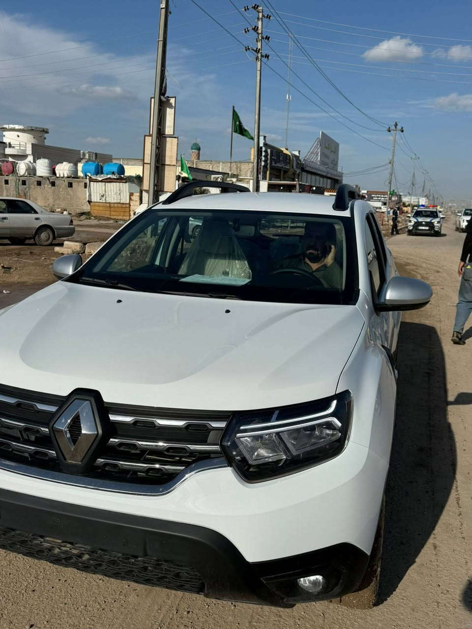 رينو داستر 2025 بدون رقم حره زيرو مامشيه للبيع والسعر خاص حره تداور بسمك مباشر ***********
