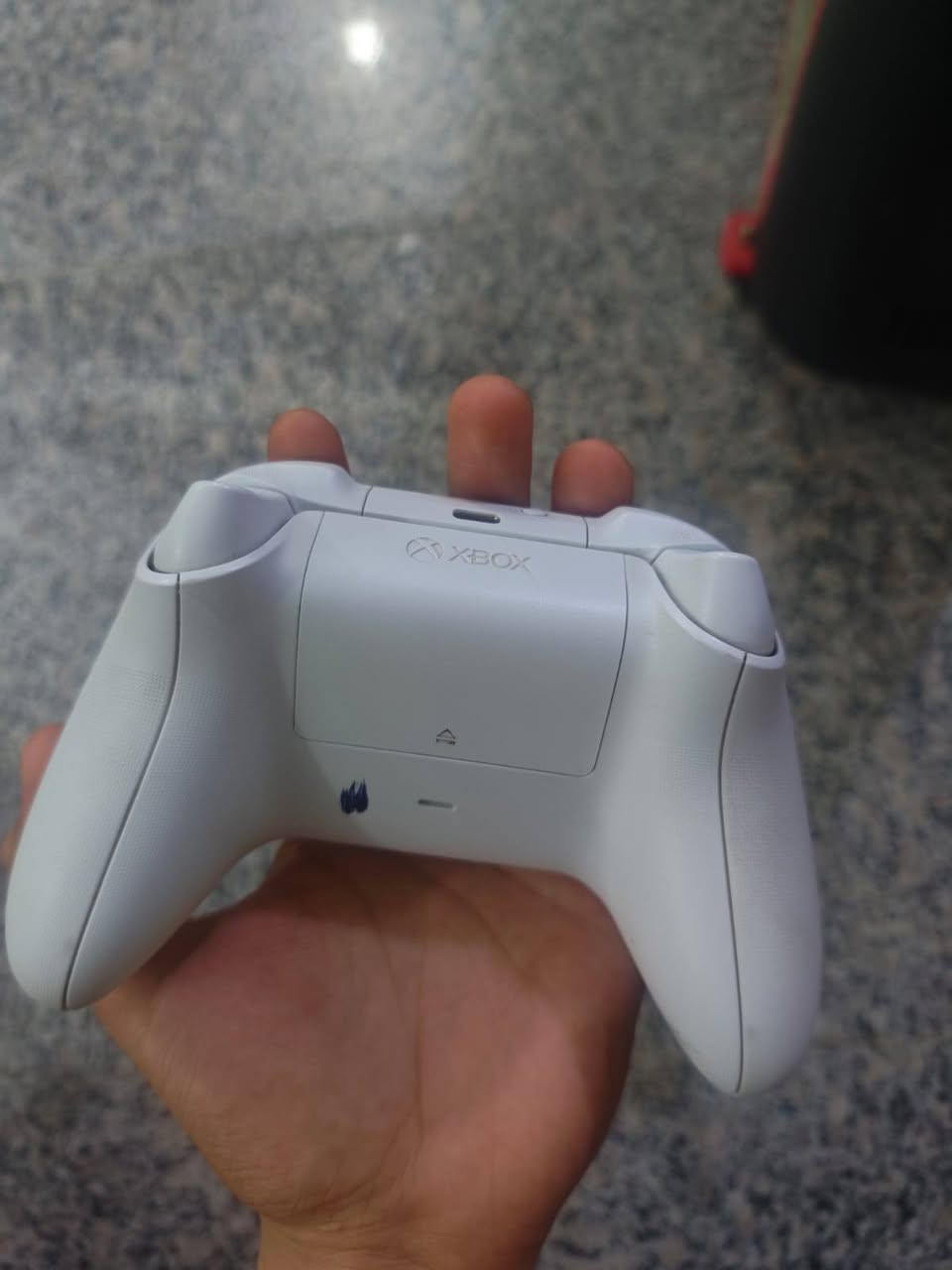 اكس بوكس سيرس اس للبيع نظيف جدا اصدار 2021 كامل ملحقاته للبيع: Xbox Series S (نظيف جداً))
الحالة: مستعمل نظيف جداً (مثل الجديد) وبكامل ملحقاته.
الأداء: يدعم ألعاب الجيل الجديد، سرعة تشغيل فائقة، ودقة تصل لـ 120 FPS.
الملحقات: الكرتون الأصلي + اليد الأصلية + كافة الوايرات.
السعر: [ 400الف ]


**إذا كنت صاحب هذا الإعلان وتريد حذفه لأي سبب، رجاءا أرسل رسالة إلى الدعم الفني**