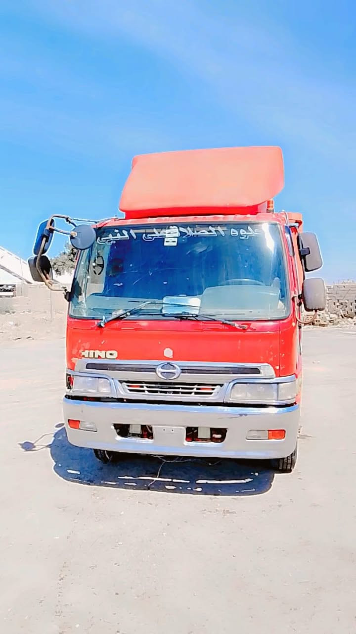 السلام عليكم هينو انكر ثمانين سوبر  طول سته وربع تخم تاير حداديه جاهزه سنويه 31  موديل 97 رقم بصره ىشرط تحويل السعر 175 العنوان الشطره الدلال علي العكيلي 
الرقم الهاتف ***********
