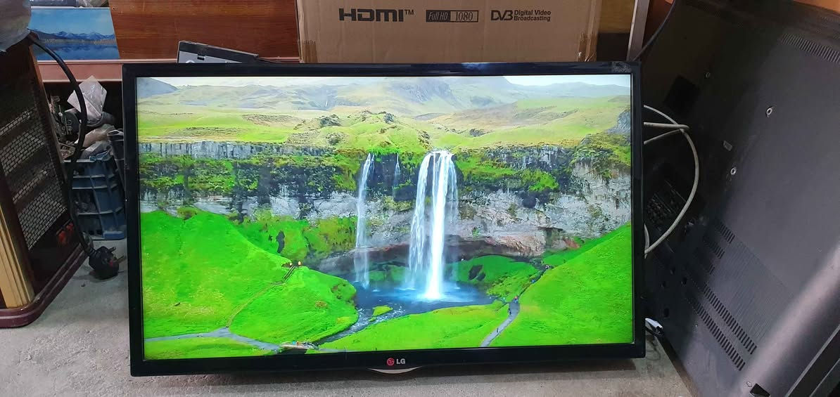 تەلەڤیزۆنی LG سمارت قەبارە 32
مۆدێل LN575S سەتەلایتی تێدایە
نرخی 90000 لە هەولێرە پەیوەندی
بکەن بە واتساپ *********** أربيل, العراق
