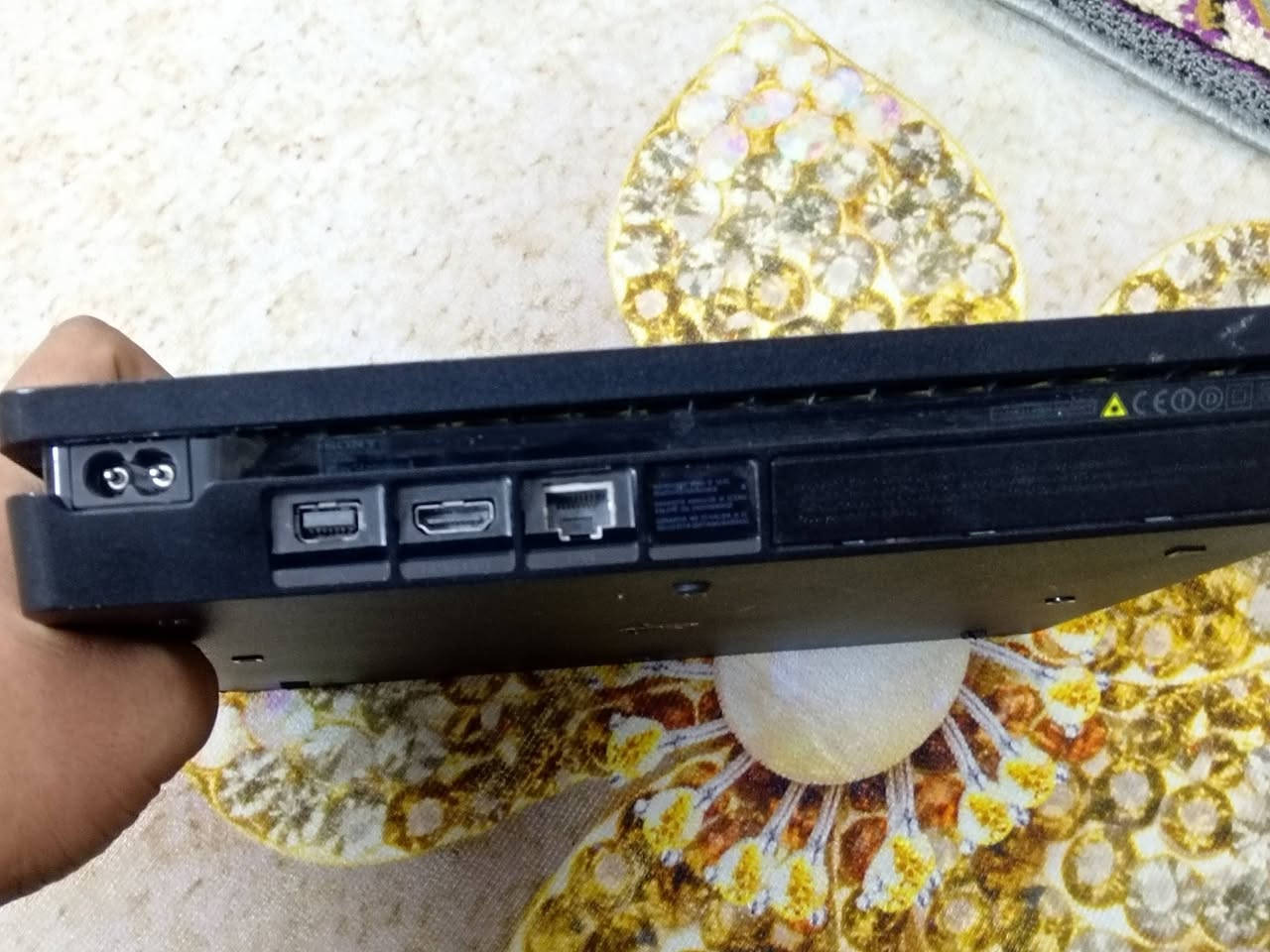 سلام عليكم بلي 4 سلم نظام 13.2 ذاكره نص تيره مع قرص بيس 2020 وقرص جيتي اي فور مع يده وحده بلي مامفتوح سعره 225 بي مجال بسيط مكان بغداد دوره رقم الهاتف ***********،،،،
