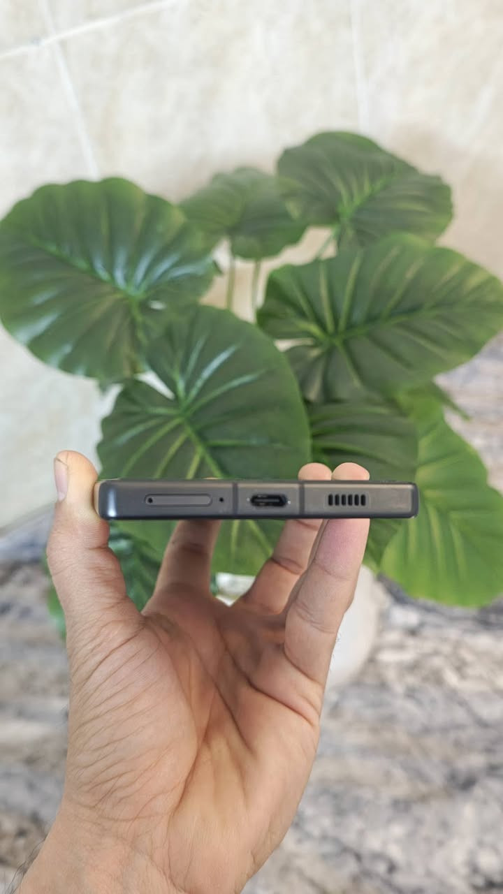 nubia z70 ultra 
رام 16
ذاكره 512
فقط يا شاحن اوكفر بدون كرتون 
نسبه النظافه %96
فقط الظهر وكاله
سعر 680 الف 
باقي مكفول
توصيل موجود


**إذا كنت صاحب هذا الإعلان وتريد حذفه لأي سبب، رجاءا أرسل رسالة إلى الدعم الفني**