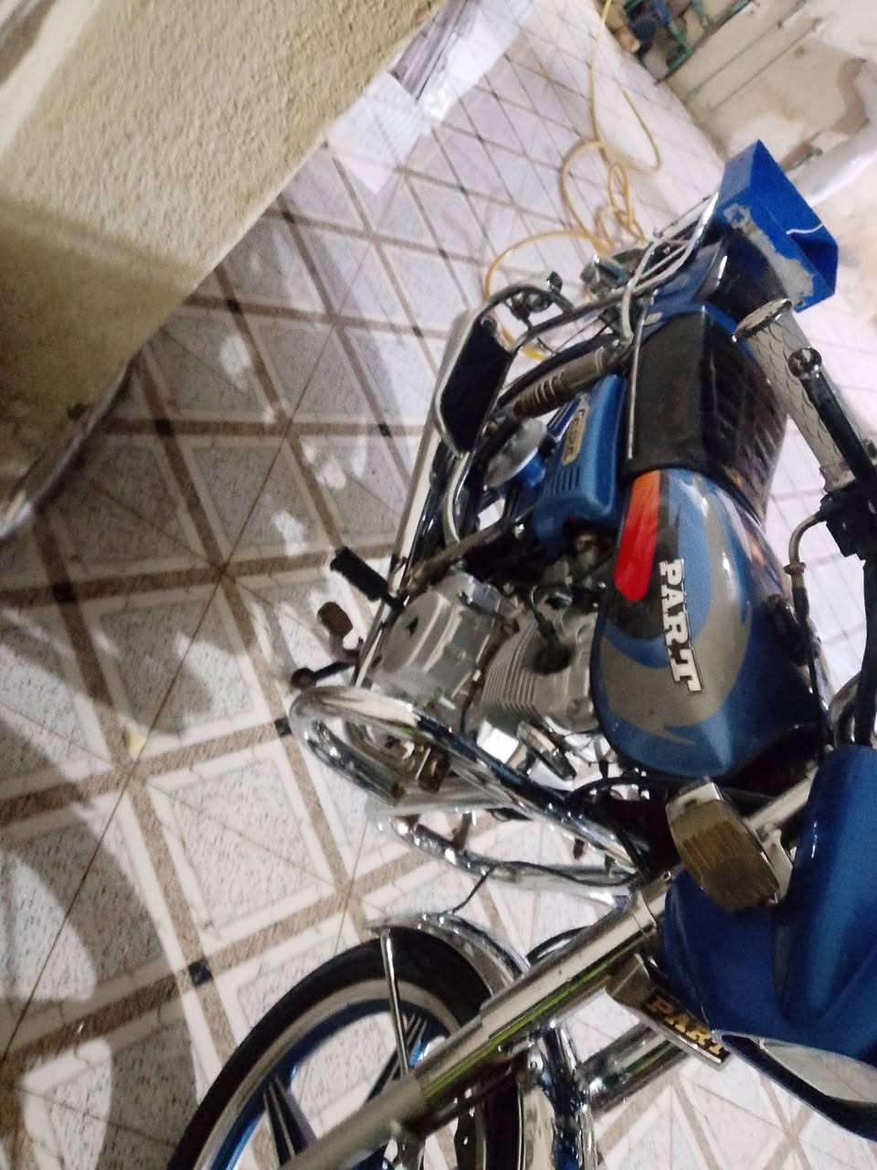 سلام عليكم دراجه بارت البيع موديل 2023 درجه نضيف كهربائي شغل مكينه تخبل شلع تخبل مامفتوع ناصرية حي الفداء ***********
