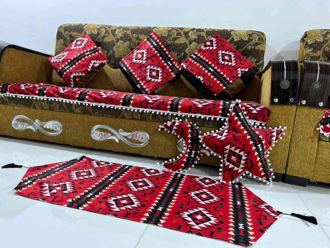 مفرش رمضاني درجه اولى 
مفرش تخم  5 قطع
6 وجه كوشايه


**إذا كنت صاحب هذا الإعلان وتريد حذفه لأي سبب، رجاءا أرسل رسالة إلى الدعم الفني**