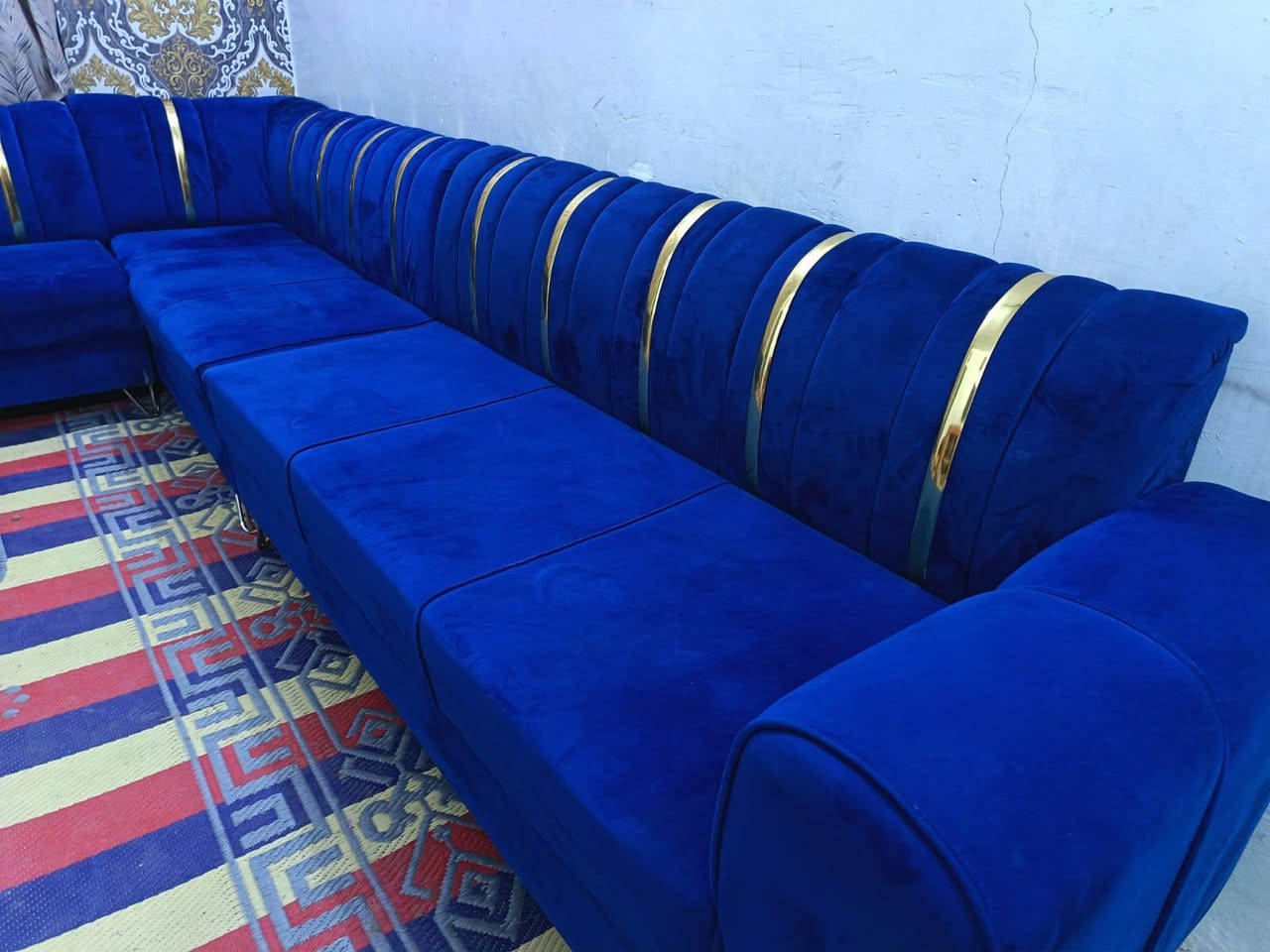 ديوان شغل توصا ستعمال قليل اخو الجديد ب 240
*********** بغداد, العراق
