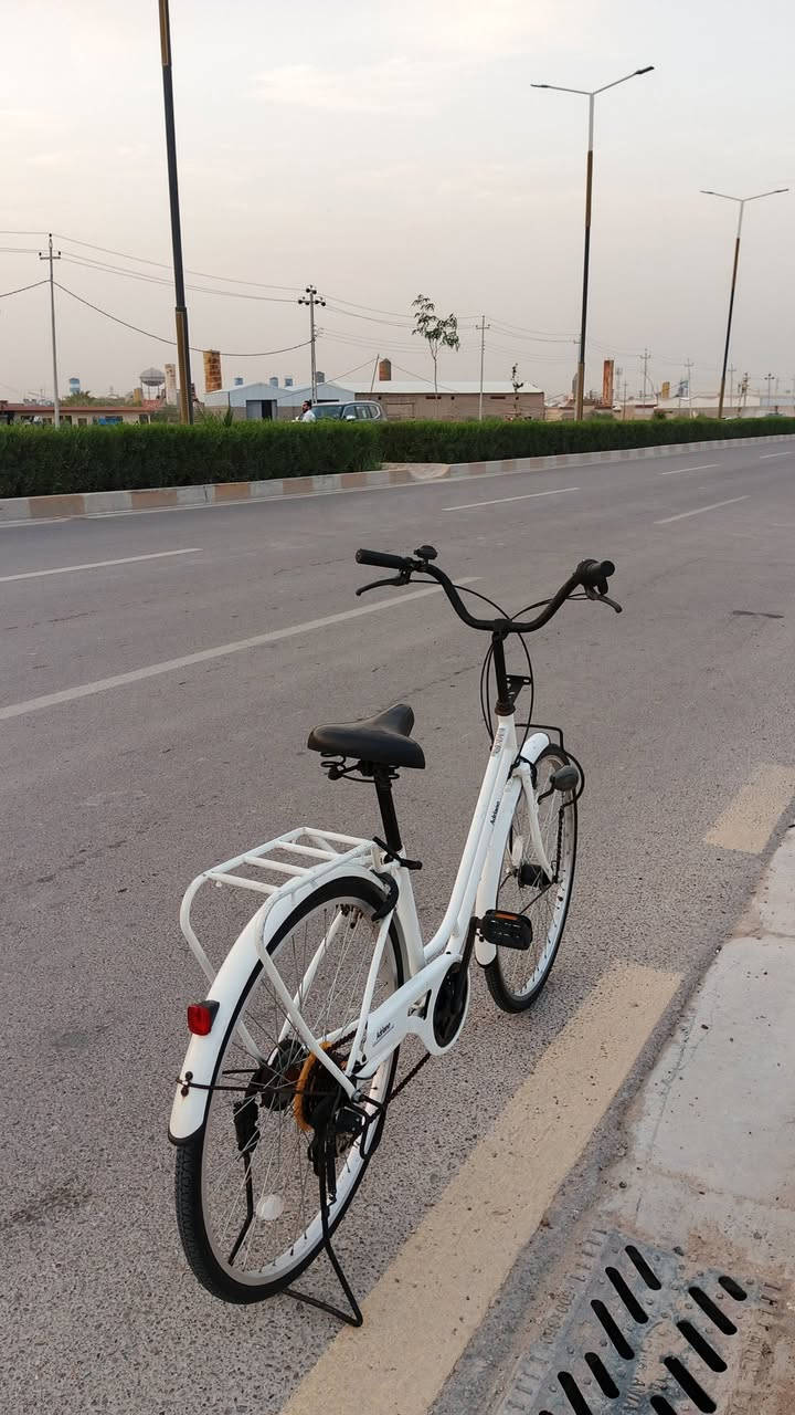 السلام عليكم
بايسكل ياباني للبيع نضيف جدا 
حجم 26 
كير وطاقه
العنوان الفلوجه
السعر 115 وبي مجال حك الجيه
***********الهاتف
***********واتساب
