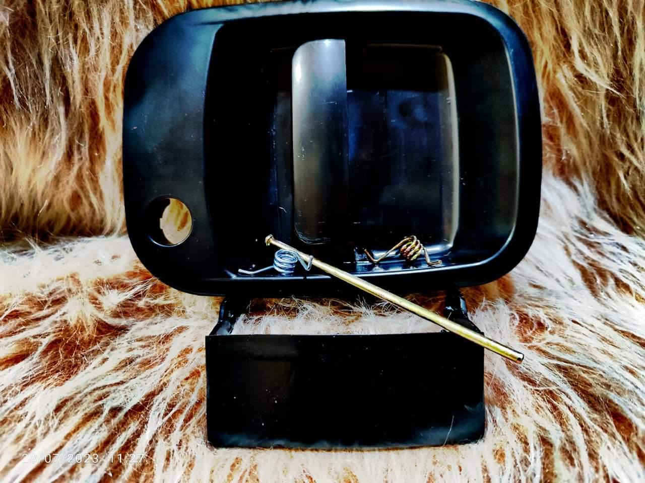 (قبضه باب سلاايت) 2007) (2006)
متوفره (خارجيه)(وداخليه)

بدون حاضن (داخليه وخارجيه )30الف مع توصيل/ بدون توصيل  25الف 

بدون حاضن  فقط القبضه عدد (1)ب 20الف مع توصيل/، بدون توصيل 15الاف

العنوان /بصره /قضاء الدير /قرب فينيسا مول

***********/واتساب
