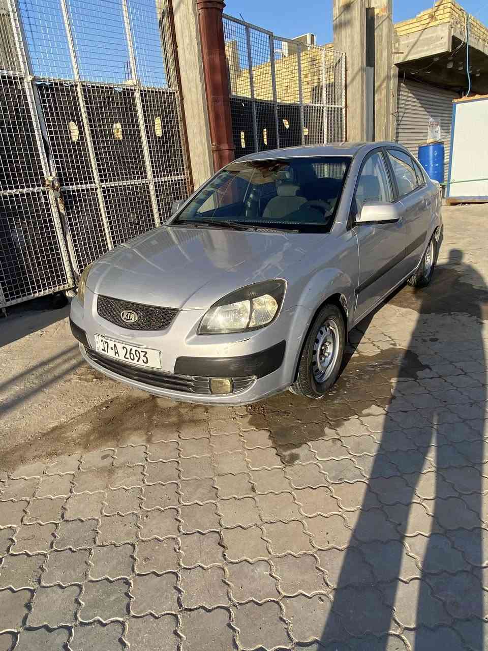 السلام عليكم كيه ريو للبيع
السياره راح اكتب تفاصيله كلش. 

السياره بيه ظربه بل جاملغ الخلفي. 

وبيه ملاحظات. 

السياره جاهزه للخير مكينه كير. تبريد تدفئه. كهربائيات. كله شغال 

سنتر لو. شاشه تاب. جاهزه. للخير. 

حداديه كامله السياره توني مسويه 

رقم انكليزي. وسنويه لل 30. راعيه موجود ويريد مداور 

السعر 63 وبيه. مجاال. بسيط. 

للستفسار. هااذ رقمي. ***********
