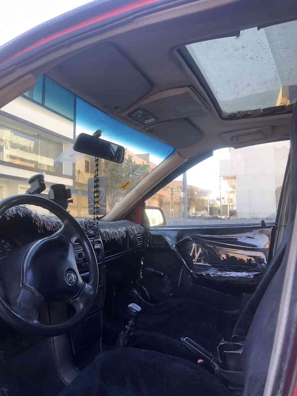 بە ناوی خودا 
ئۆپڵ ڤیکترا مۆدێل (٨٩) ئاڕم دهۆک مەکینە ٢٠ گێڕو مەکینەی بەشەرت کامل کارەبایاتی ئیش دەکات سعری ٢٦ گەڵاو مەجالێکی برایانا    ***********    شوێن ڕانیە
