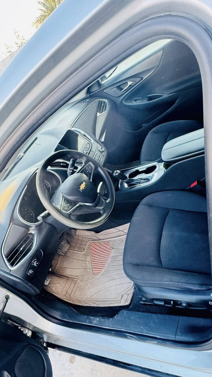 ماليبو ٢٠١٩ حره
المواصفات : 
بصمة تشغيل  / 
تحكم ستيرن /
ماشيه ١٣٠ 
كشن كهرباء 
رادار جانبي / 
حساسات خلفية / 
شاشة كبيرة  / 
ويل كب / 
اطفاء ذاتي / 
بلوجكتر LED 
/ مانع انزلاق / 
بلوتوث / 
اواكس /
‏ثلاث قطع  تبديل 
/ محرك 1500 وكير جيد جدا  
سعر ١٠٣ بيه مجال
***********رقم
