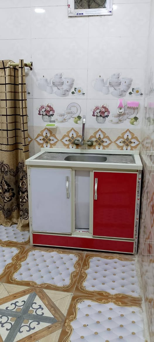 السلام عليكم كاونتر ٣ قطع نضيف جدا ب٢٥٠ الف وبي مجال 
*********** البصرة, العراق
