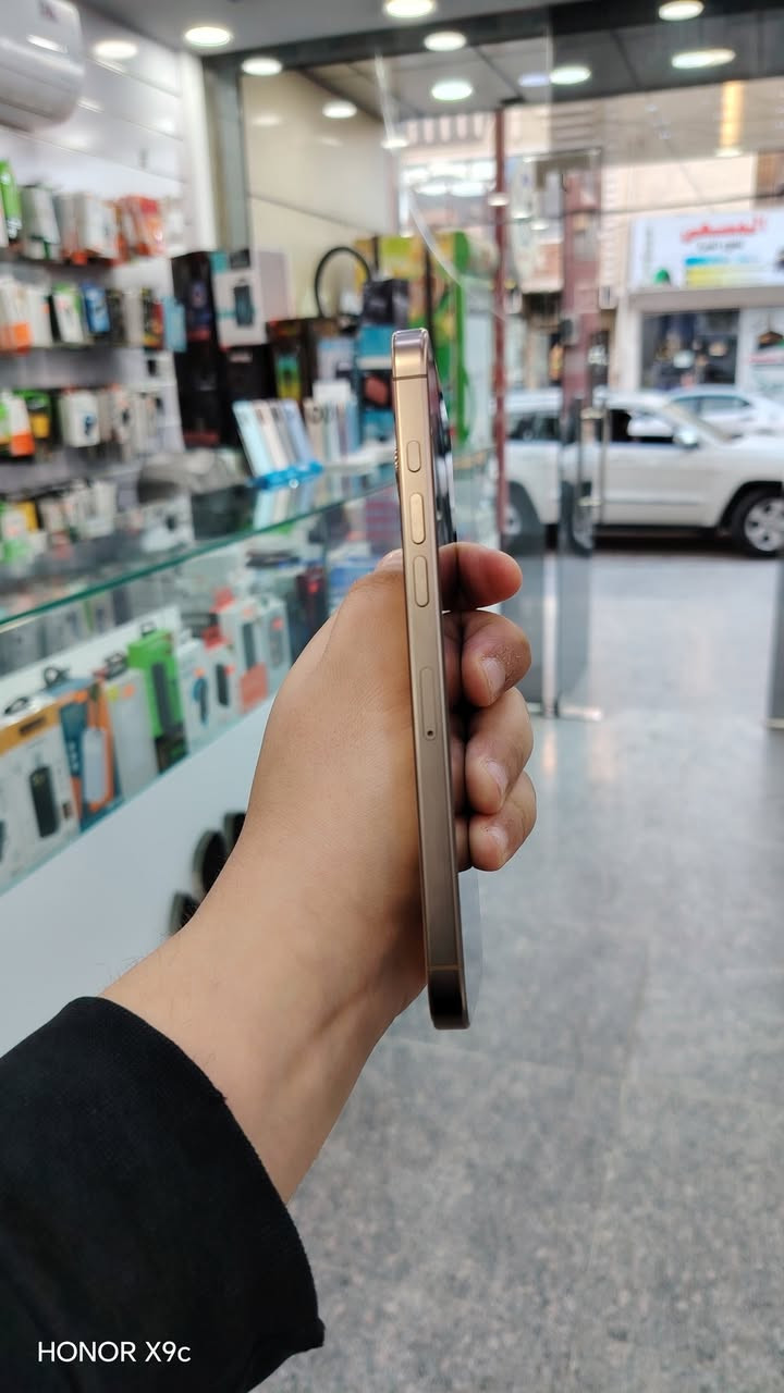 سلام عليكم شباب متوفر ايفون ١٦ برو ماكس لون صحراوي عربي شرق اوسط ماستر
ذاكره 256
بطاريه 91%
كامل ملحقاته
االسعر
1.285.000 
 المكان بغداد حي جهاد


**إذا كنت صاحب هذا الإعلان وتريد حذفه لأي سبب، رجاءا أرسل رسالة إلى الدعم الفني**