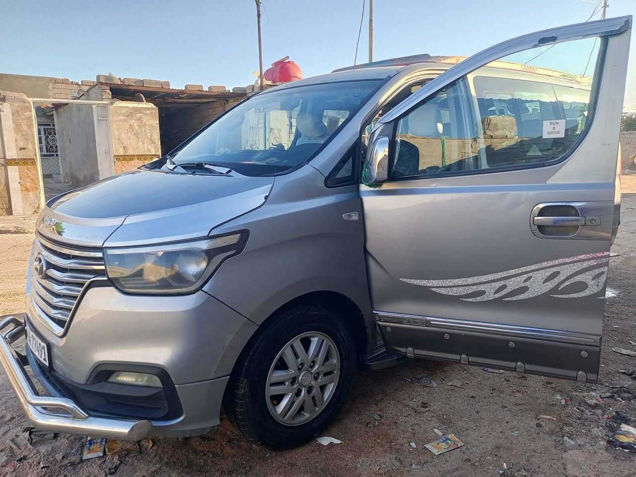 سلام عليكم ستاركس موديل 2017 أصل
سياره جاهزه من كلشي حداديه مكينه وكير
وسياره بيه ضربه بجم كدام  و باقي كفاله 
تبريد ثلج 🥶
العنوان البصره الزبير وسعر 195
انا مكلف بالنشر رقم  ***********
