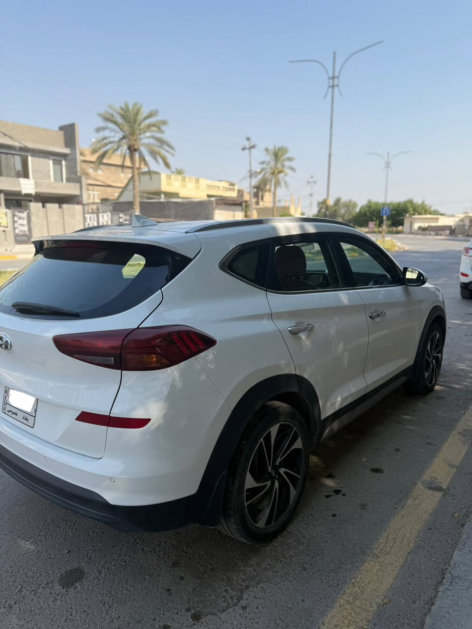 السلام عليكم توسان ٢٠٢٠ خليجية
رقم بغداد مشروع وطني

محرك ٢٠٠٠ دوش  

بصمة

كراسي كهرباء 

حساسات خلفية 

خمس عدسات

 داخل جلد

بيها بارد بسيط بالجاملغ الامامي 

وبارد بالباب الخلفي عكس السائق 

مكان السيارة كربلاء 

السعر ٢٠٣ وبيها مجال 

للاستفسار *********** 

او على الخاص
